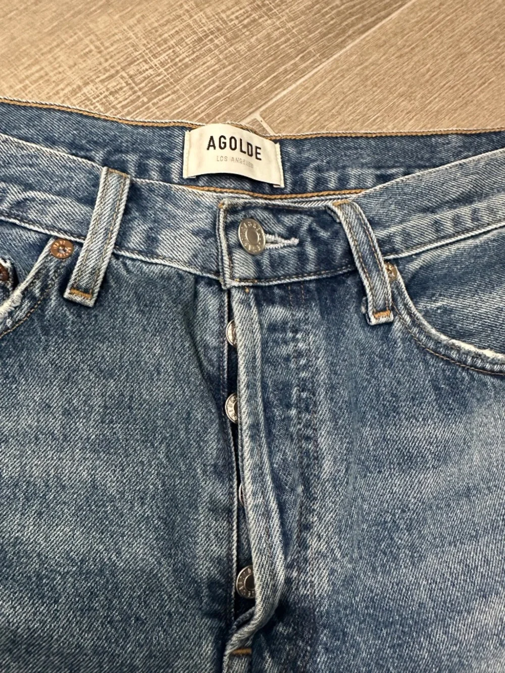 AGOLDE Parker Long Distressed Roll Cuff Denim Shorts Size 28